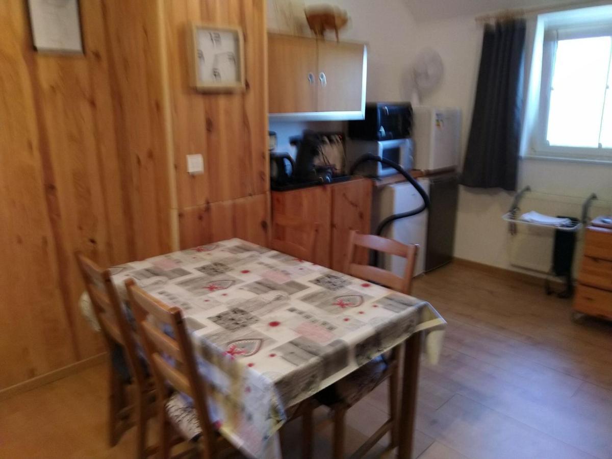 Cozy Apartment In Paliseul With Garden Carlsbourg Extérieur photo